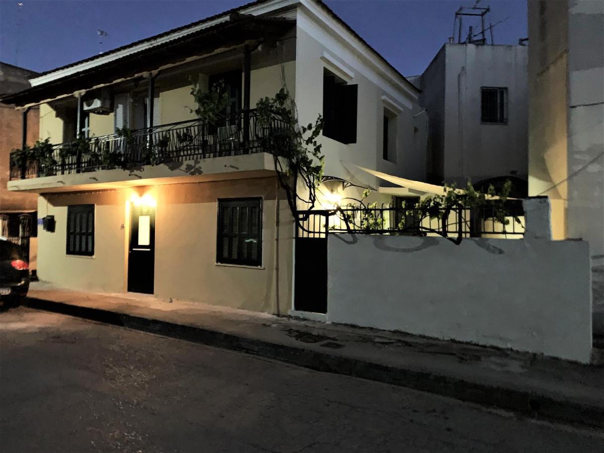 Martha III Apartamento Amaliada Exterior foto